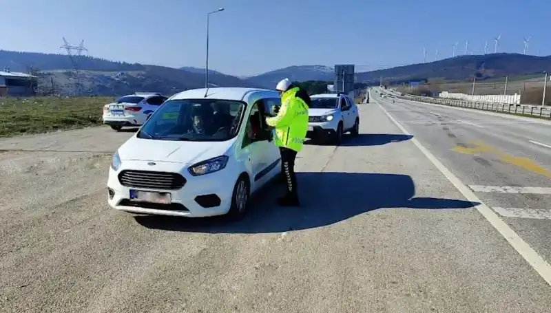 Sonbir Haftada Yarım Milyon Sürücüye Kural İhlali Cezası: Trafikteki Artan Denetim İçin Nedenler