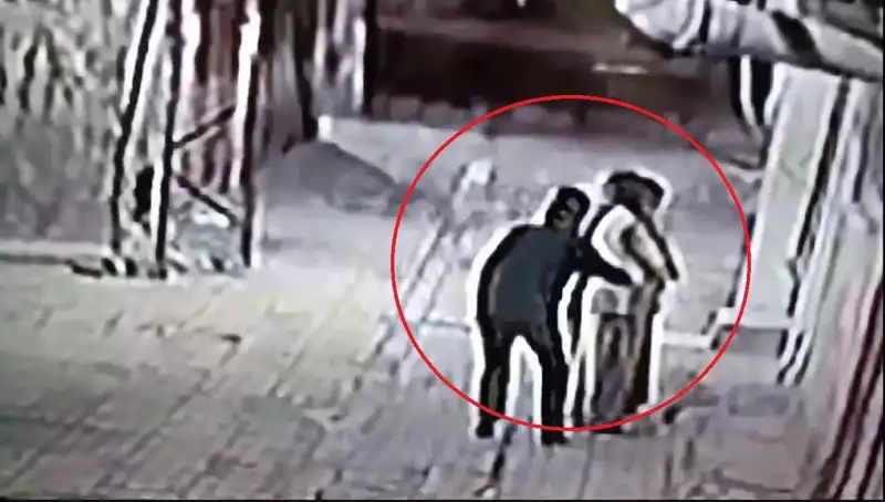 Kapkaççılarla Mücadele: Polisler Gizli Görevde Pazarcı ve Simitçi Oldu!