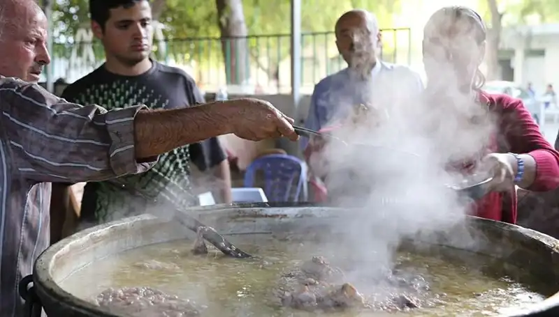 Gadir-i Hum Bayramı 2023: Kutlama Mesajları ve Anlamı Üzerine