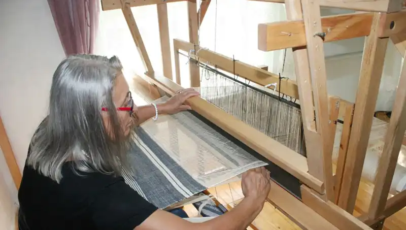 Eski Giysilerle Yeni Hayatlar: İplerden Eşya Tasarımı Nasıl Olur?