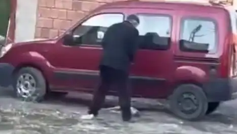 Sokakta Şok Edici Olay: Köpeğe Yönelik Şiddet Gören Hayvanlar İçin Ses Ver!