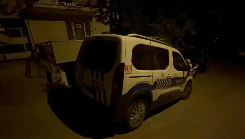 Bursa'da Amca Dehşeti: Yeğenini Ve Arkadaşını Bıçakladı!