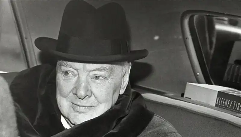 Churchill’in Tarihi Bekar Evi Satışta: Yeni Sahibi Olmak İsteyenler Buraya!