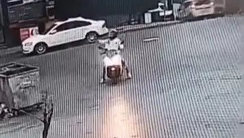 İstanbul'daki AVM'de Skandal: Silahlı Saldırı Paniği!