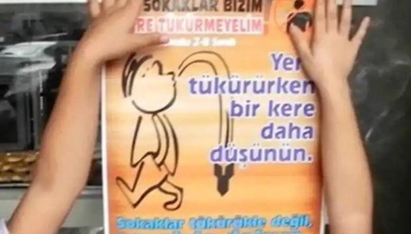 Yere Tüküren Vatandaşa Kesilen Ceza Sosyal Medyayı Salladı!
