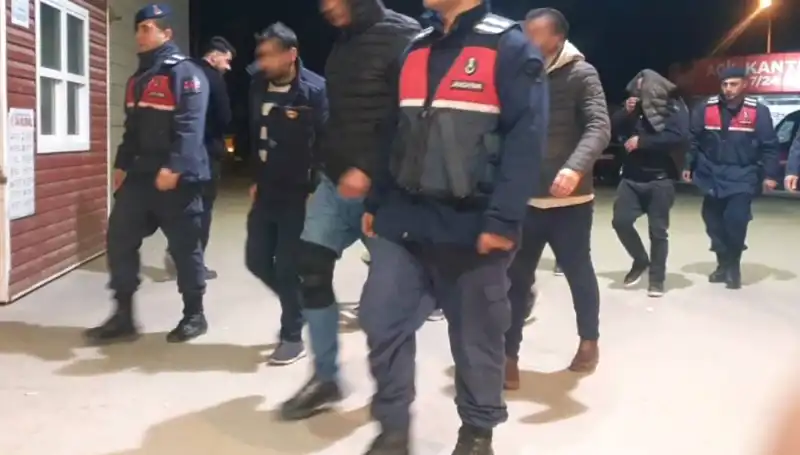 Uyuşturucu Partisi: Bağ Evine Düzenlenen Şok Baskın!
