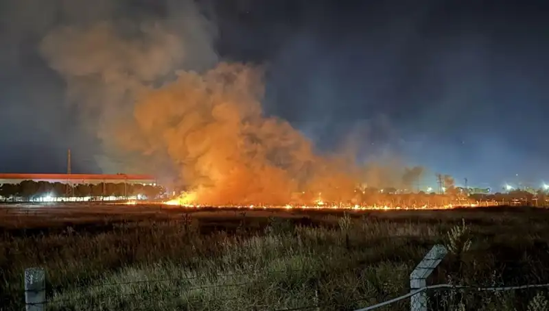 İzmir'de Gece Yarısı Yangın Paniği: Olayın Detayları Ne?