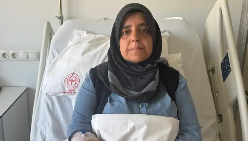 3 Yıl Teşhis Edilemeyen Hastalığıyla Mücadele Eden Genç Kadının 6 Belirtisi