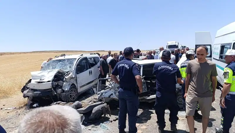Otomobil ve Hafif Ticari Araç Çarpıştı: 4 Kayıp ve 1 Yaralı