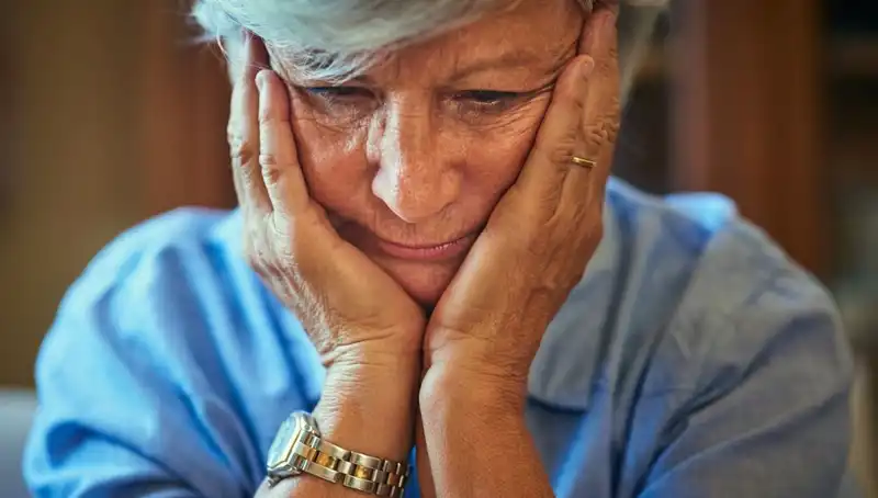 40'lı Yaşlarında Alzheimer: Stresin Gözden Kaçan Erken Uyarı İşareti