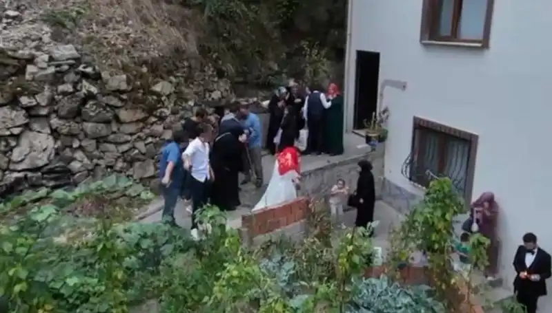 Düğün Gecesi Kanlı Çatışma: Sıkan Kurşunlar Önce Neşe Sonra Kaos Getirdi