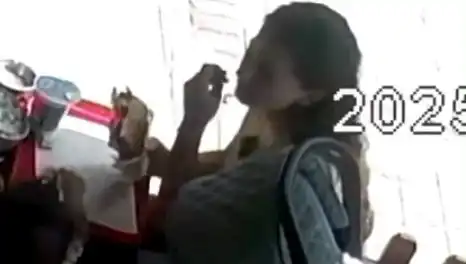Saçını Tostunun İçine Koyan Kadın Şok Etti: Gerekçesi Duygulandırdı