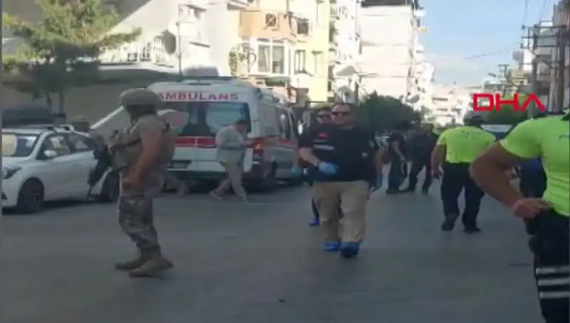 İzmir’de Karakola Silahlı Saldırı: İki Kahraman Şehit, Bir Yaralı!