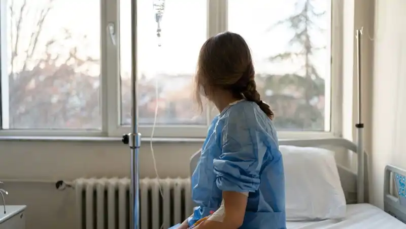 27 Yaşındaki Genç Kadının Kanser Mücadelesi: Doktorların "Ciddi Değil" Dediği Durumun Gerçeği