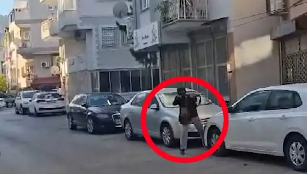 İzmir’de Yaşanan Şok Edici Saldırıda Çatışma Anları Görüntülendi