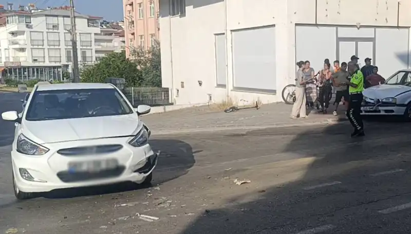 Antalya’da Feci Kaza: İki Otomobil Çarpıştı, Yaralılar Var!